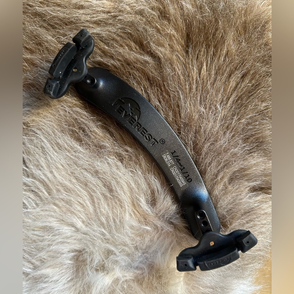 Everest Shoulder Rest for Violin. 1/4 - 1/10.